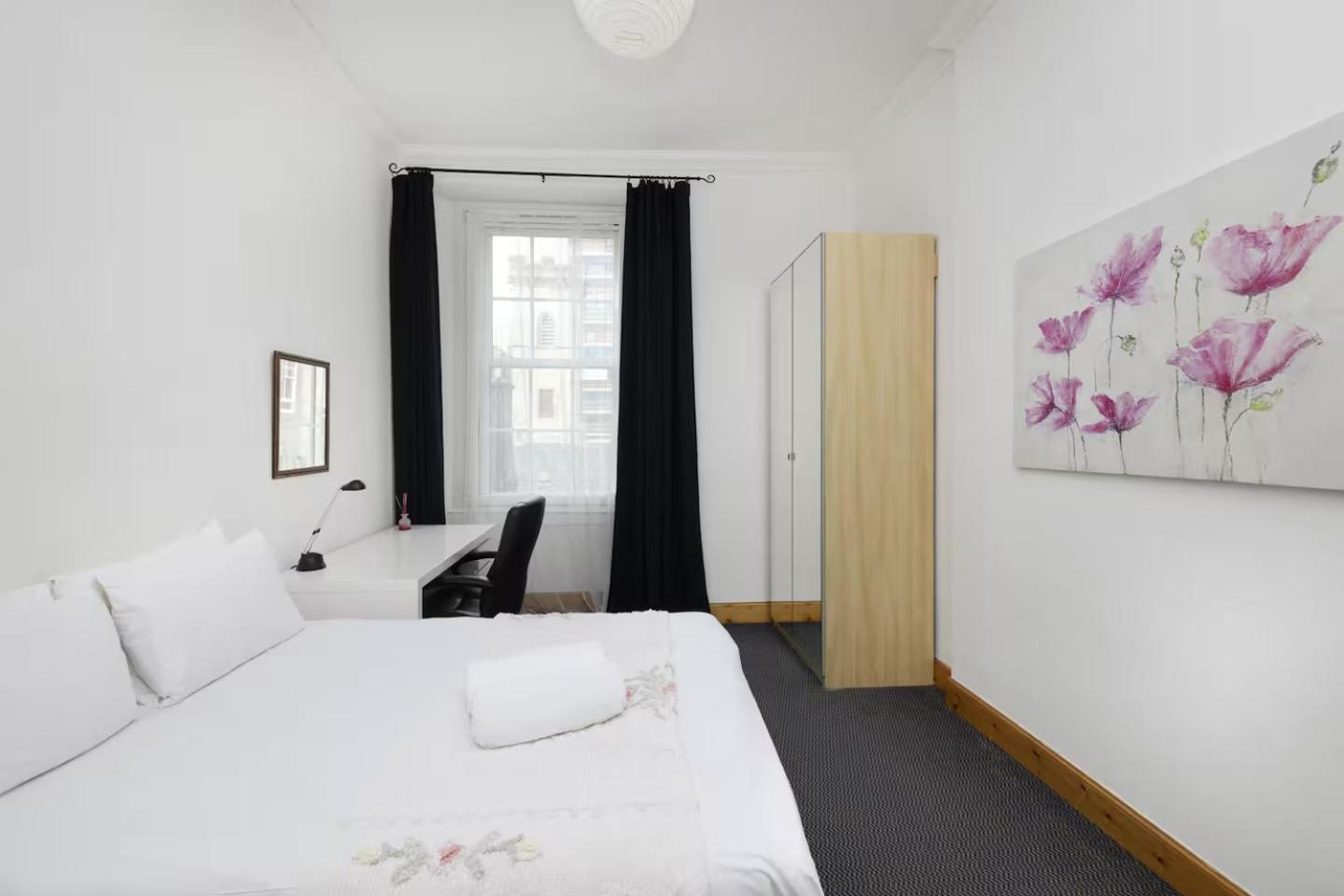 Joivy 3 Bed Flat In Old Town, Close To Grassmarket Edynburg Zewnętrze zdjęcie