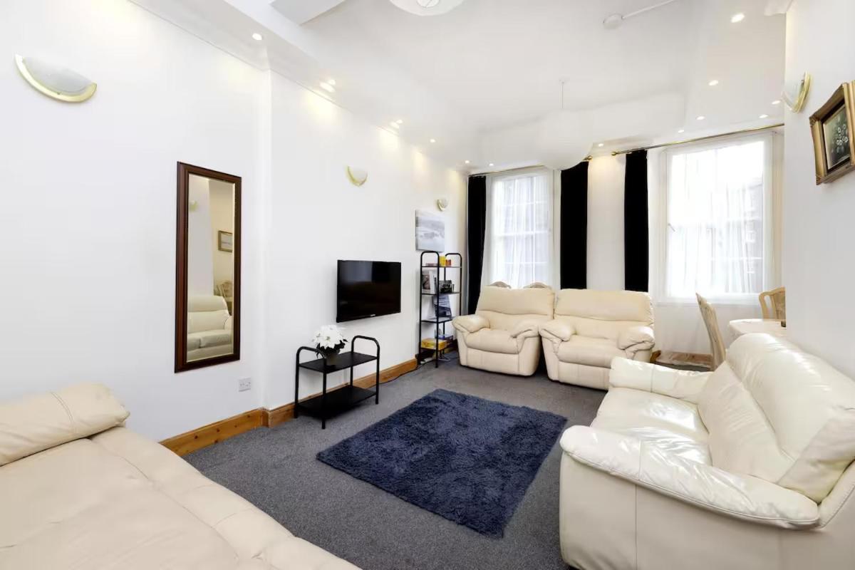 Joivy 3 Bed Flat In Old Town, Close To Grassmarket Edynburg Zewnętrze zdjęcie